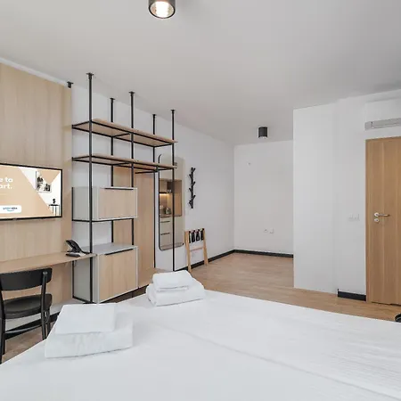 Residence Zamoyskiego 37 By Nyx Apart-2