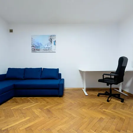 Very Quiet Flat In The Old Town-2