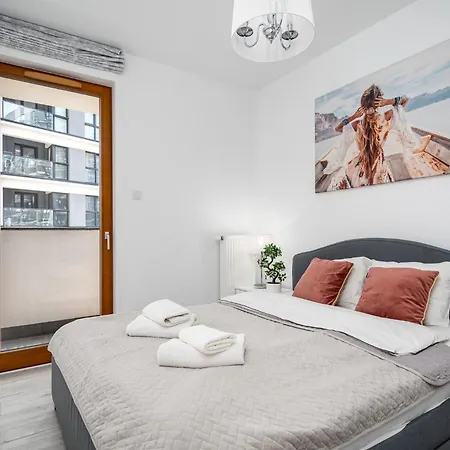 Kasprzaka 29A Separate Bedroom Free Garage By Perfect Apart-2