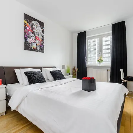 Lumina 3 bedrooms apart near the Warszawa Zahodnia-3