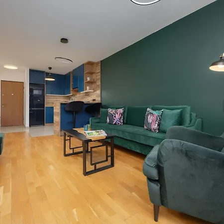 Elegant Apartment Pereca Ideal For Remote Work In Warsaw City Centre By Noclegi Renters-3