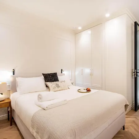 Stunning 2Bed With Terrace And Parking-2