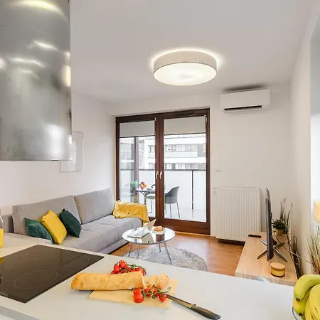 Premium Apartments In The Center Of Warsaw With Free Parking & Balcony-2
