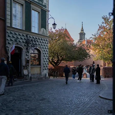 Old Town Warsaw Concierge Muzeum Warszawy-3