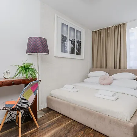 Grzybowska 5 By P&O Serviced Apartments-3