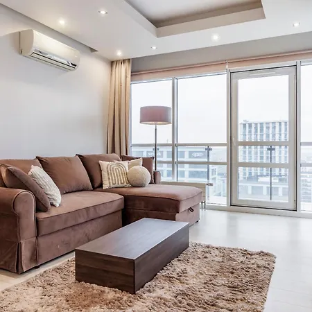 Platinum Towers - Luxury City Centre Apartment With A View-2