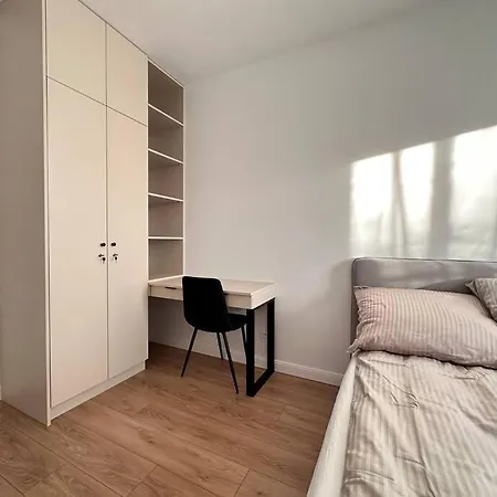 Kaskady Modern Apartment - Close To The Center - 15 Min, And The Airport - 10 Min-2
