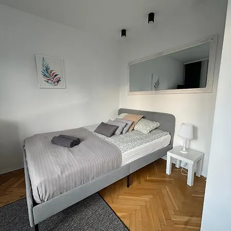 SuperApart Żelazna 83-85-2