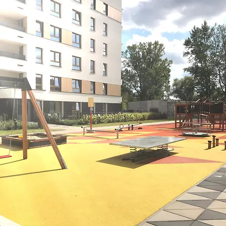Superior Komputerowa, 4 Rooms, 3 Bedrooms, Airport-City Train, Metro! 24H Reception!-3