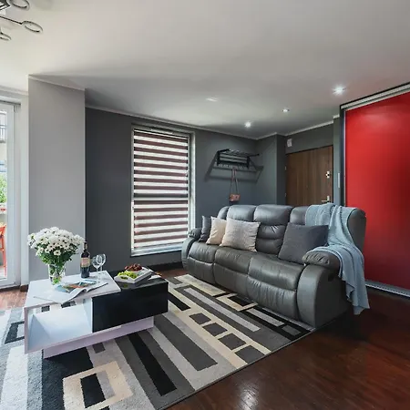 P&O Apartments Wola Tarasy-3