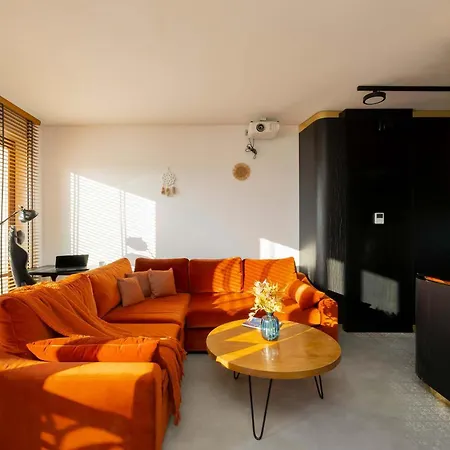 Lux Riverview Air-Conditioned Studio With Parking By Noclegi Renters-3