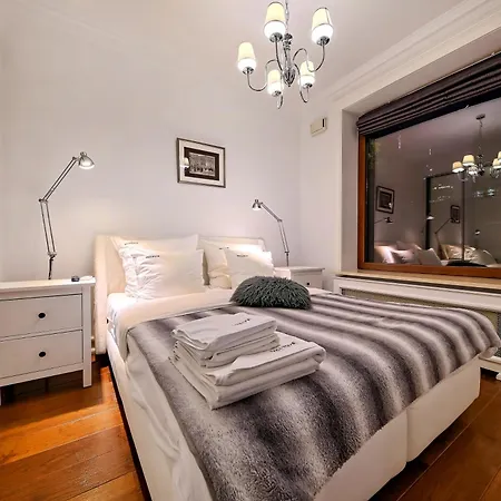 Exclusive Apartments Warsaw City Centre-3