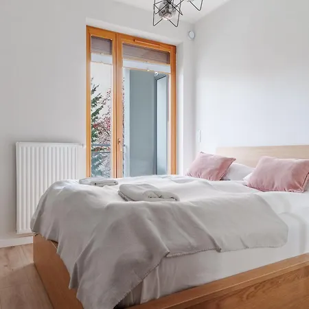 Piękny Apartament Bobrowiecka z balkonem-2