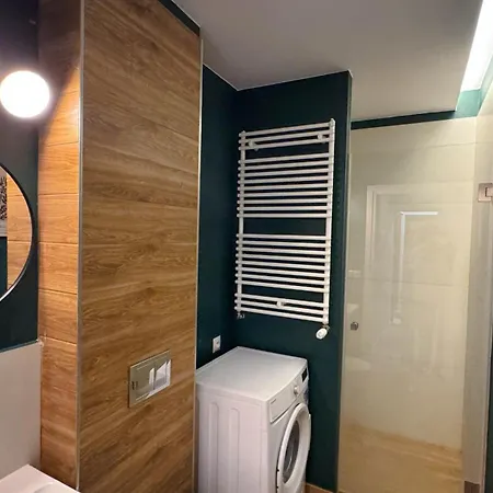 Mint Studio With Outdoor Space - Self Check-In-3