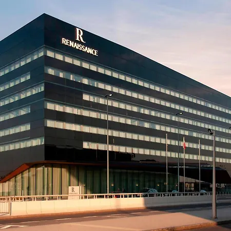 Renaissance Warsaw Airport Hotel-2