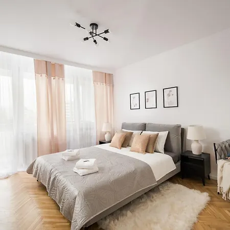 Pulawska Residence Mokotow 2-Bedroom & Living Room, Balcony & Free Parking On Site-2