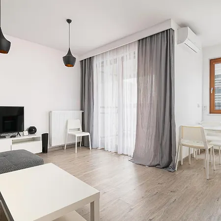 Rentplanet - Apartament Przy Muzeum Powstania Warszawskiego-2