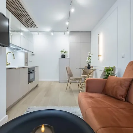 Apartament JEROZOLIMSKIE 89 Centrum Warszawy w pełni wyposażone-2