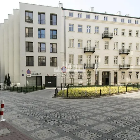 Apartament na Koszykowej w perełce architektonicznej-3