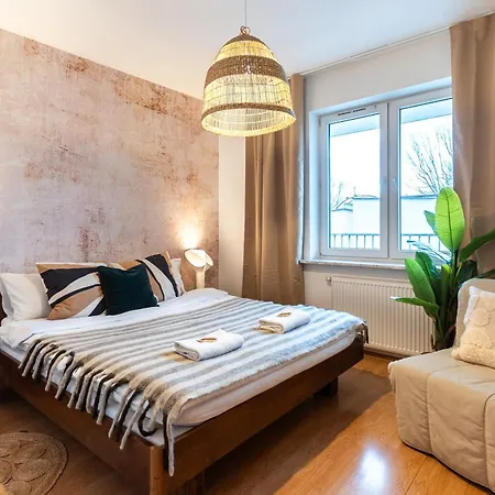 Warsaw Concierge Saxon Apartment-3