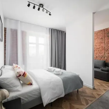 Bk Studio - Cozy And Modern Close To National Stadium-3