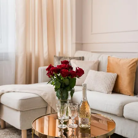 Grand Central Suite 5Min From Central Station With A Balcony& Air Conditioning-3