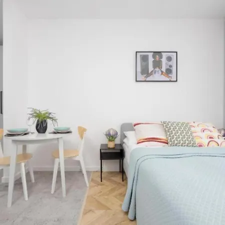Bk Studio - Cozy And Modern Close To National Stadium-2