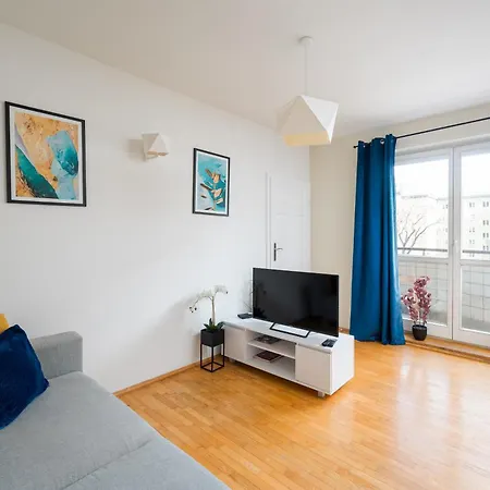 Metro Mlynow Pleasant Apartament By Bookinghost-2