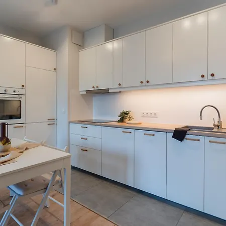 Stylowy Apartament Przy Metrze, Przy Centrum Onkologii-2
