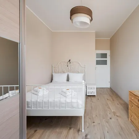 Bemowo Lazurowa Comfort Apartment By Bookinghost-3