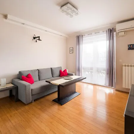 Marywilska 67 Inviting Apartment By Bookinghost-2