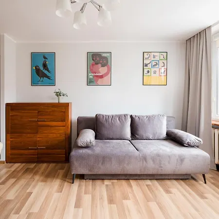 Metro Wierzbno Homely Apartment By Bookinghost-3