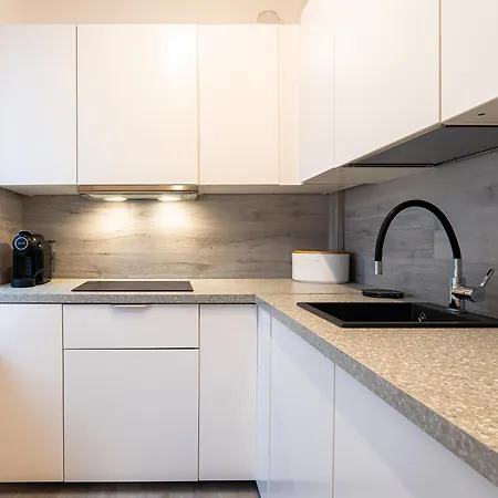 Art Apartament Chmielna 10-3