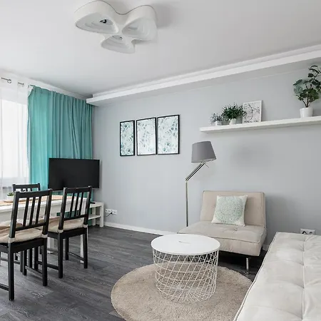 RentPlanet - Apartamenty przy Pałacu Kultury i Nauki-3