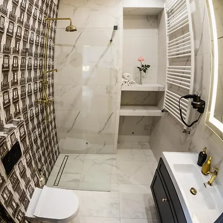 Boutique Studio, 5-Minute Walk To Stadion Narodowy Metro-3