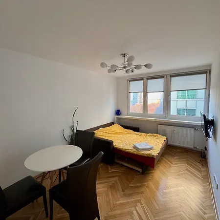 Sliska Central Location, High Standard-2