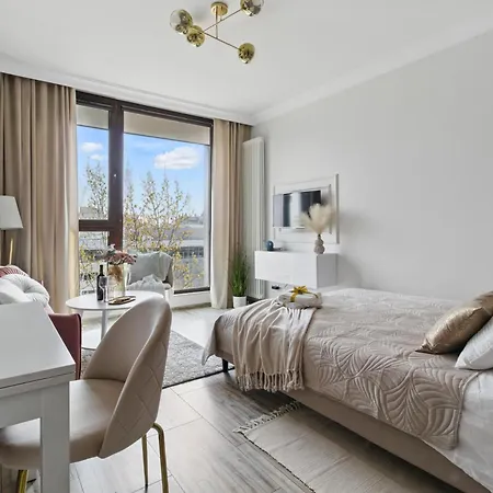 Lovely Boutique Studios 2X1Br Nearby Chopin Airport & 15 Min To Centre By Tram-2