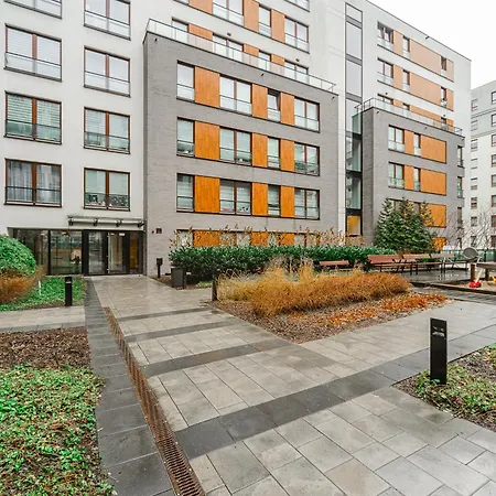 Cozy Family Apartments With Balcony Near Zlote Tarasy-2