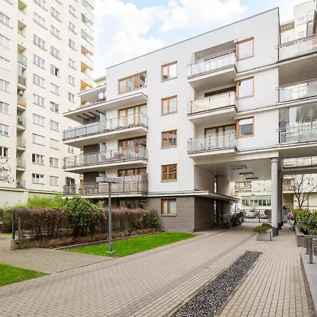 Metro Wilanowska Cosy Apartment By Bookinghost-3