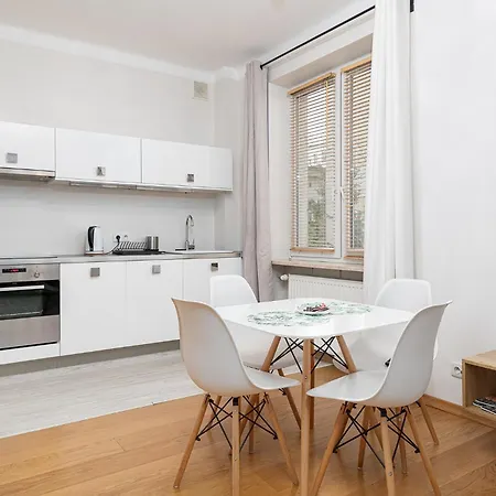 RentPlanet - Apartamenty Chmielna-2