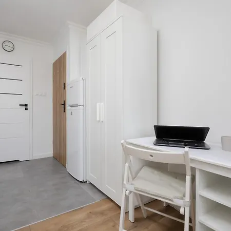 City Center Affordable & Cozy Studio Apartments By Noclegi Renters-3