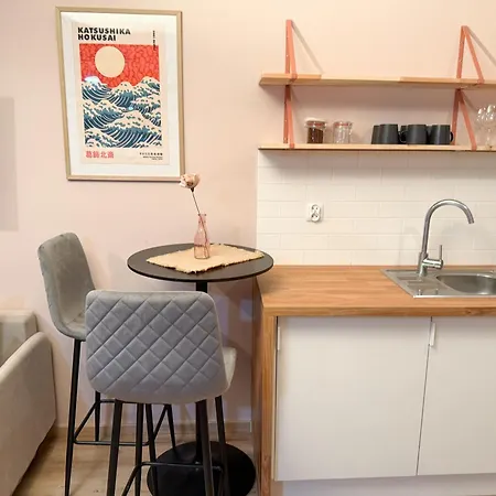 Pink Studio With Balcony - Self Check-In-2