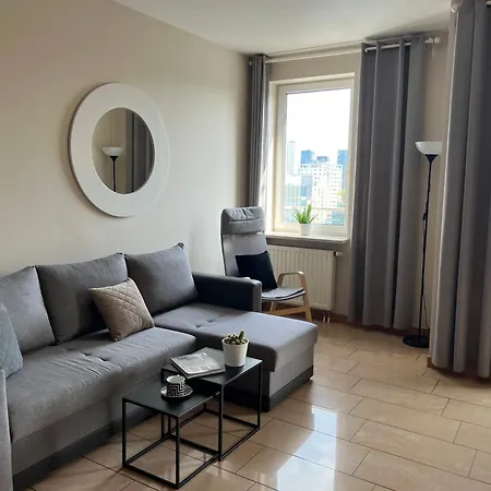Apartament z widokiem na centrum i darmowym parkingiem-2