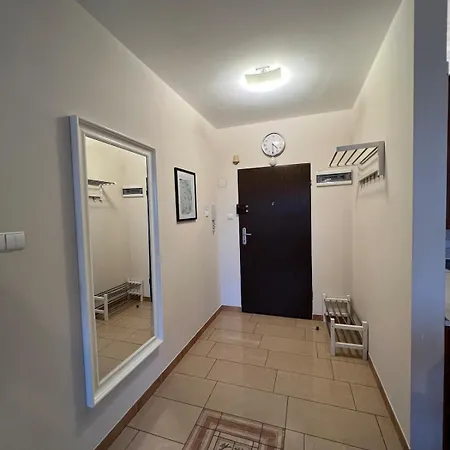 Uroczy Apartament z widokiem na centrum i darmowym parkinigiem-2