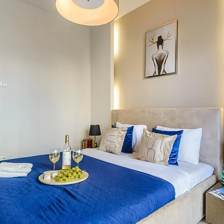Lumina Apartments Near Warsaw Uprising Museum-3