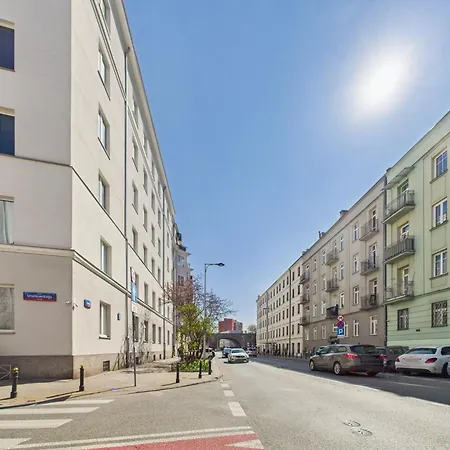 Bright Apartments With Air Conditioning Near The Copernicus Science Center In Warsaw By Noclegi Renters-3
