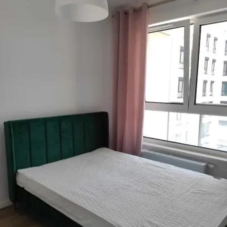 Airport Apartment-2