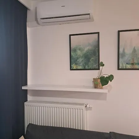 Chillout Airport Apartment Kl33 - Air Condition & Free Parking-2