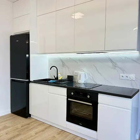 Mei Apartment Near Chopin Airport Warsaw-3