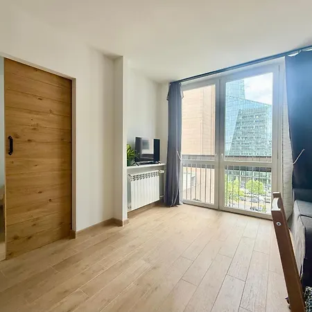 Cozy Stay Rondo ONZ Apartment-3